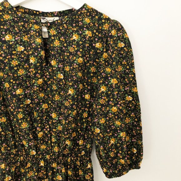 Sunning Vintage Floral Midi Dress - Poof Sleeves - Picture 6 of 13